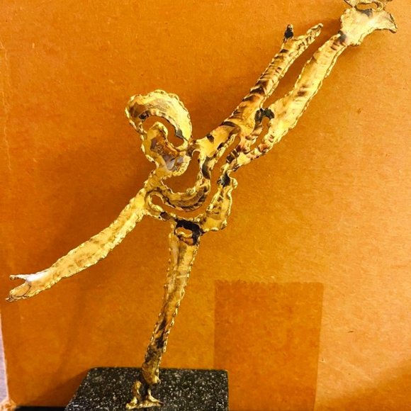 Handmade Hammered Brass 8" Ice Skater Figure on 3" x 3" Base - Picture 5 of 10